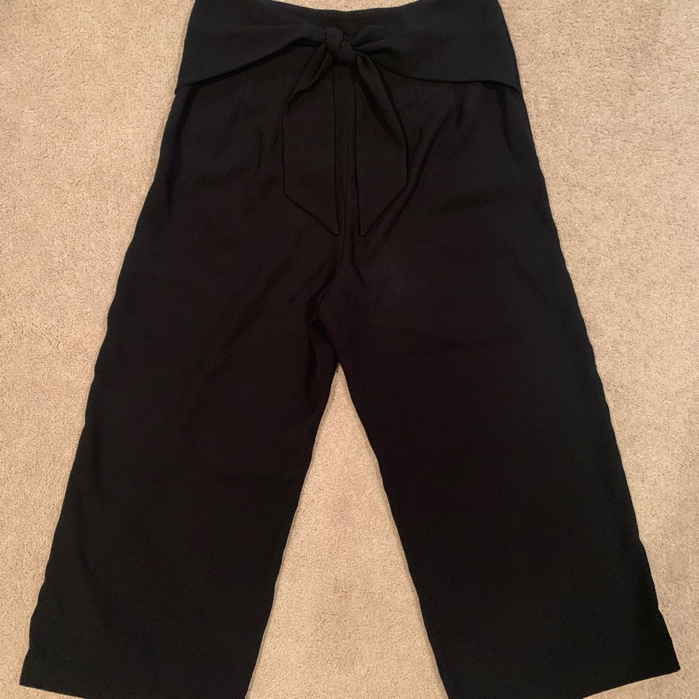 Express high rise cropped black culottes size 8
